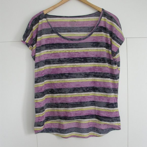 Hi/Low T-shirts - 3 - Picture 13 of 16